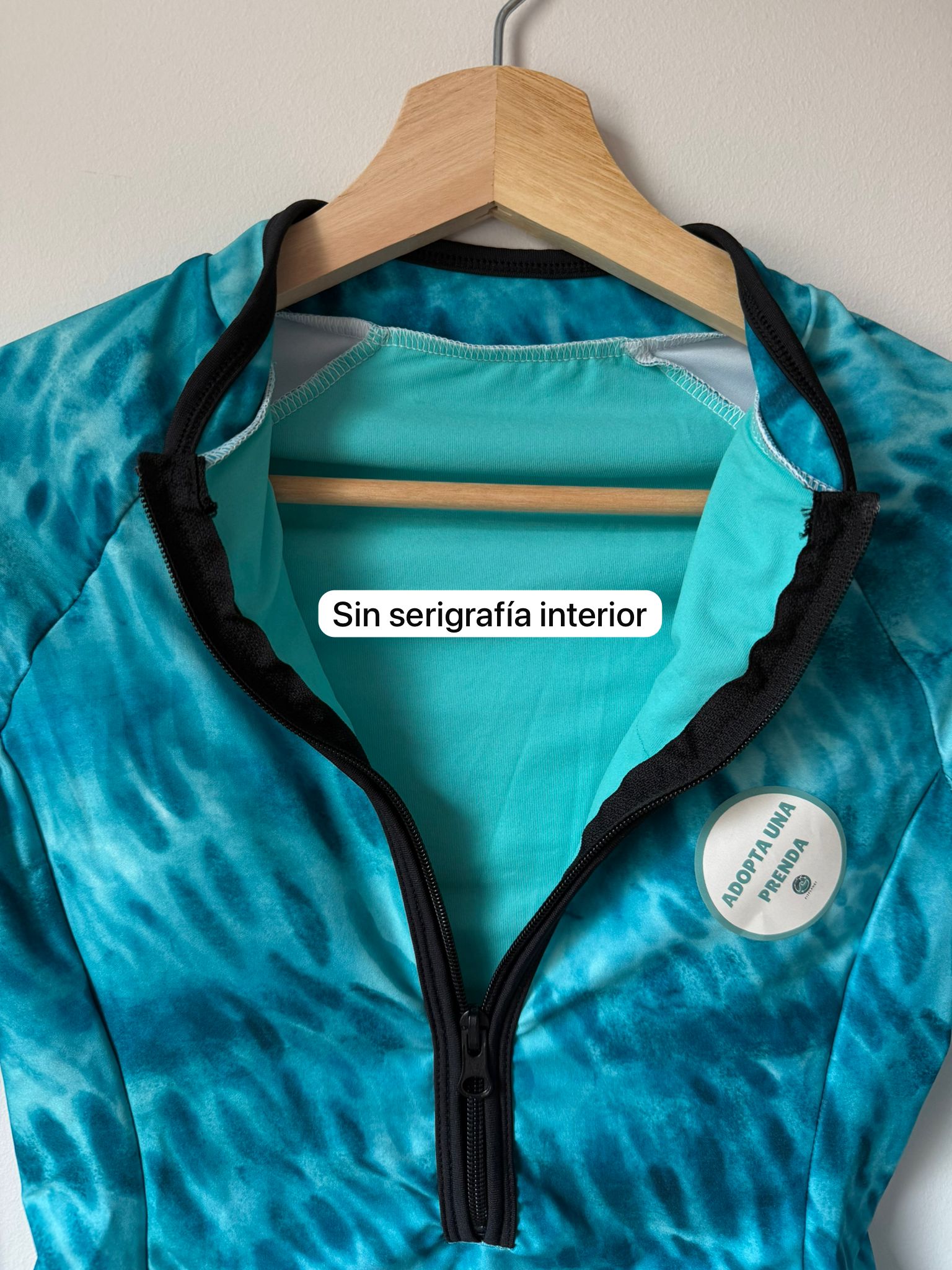 Adopta un Bañador Surf Tiburón Tigre - Tonos Turquesas