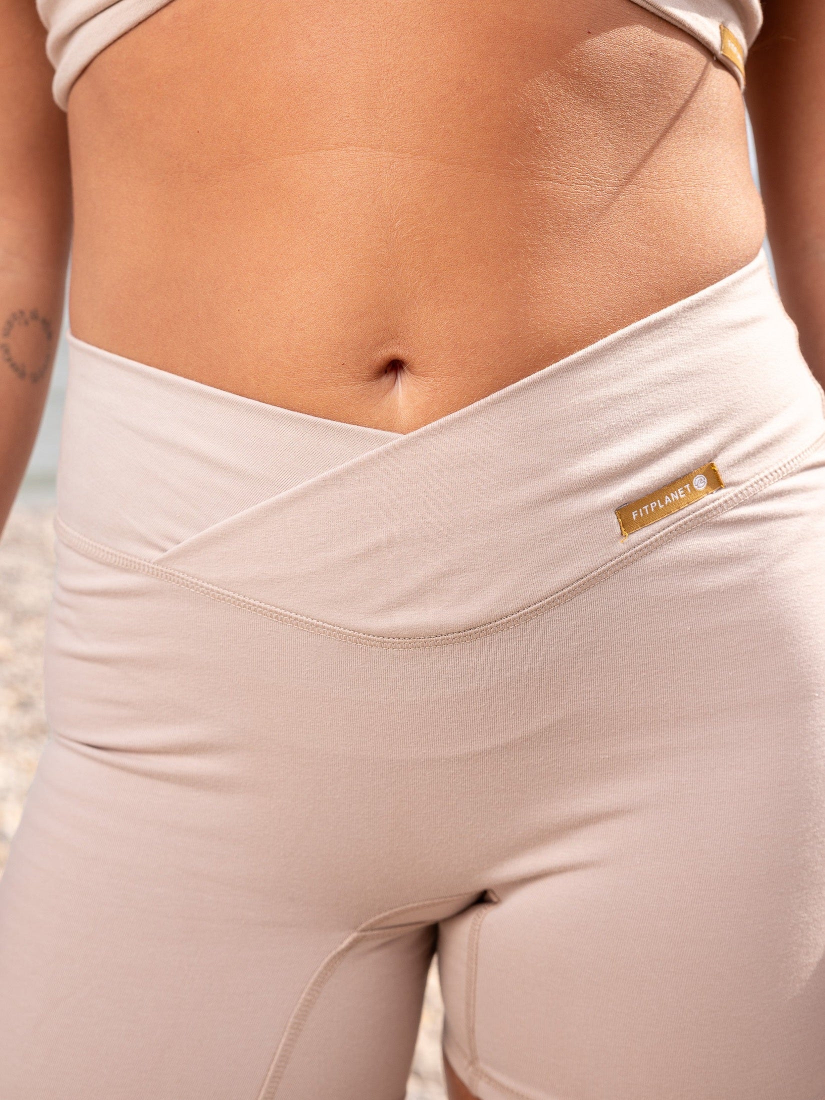 Short algodón en V - Beige