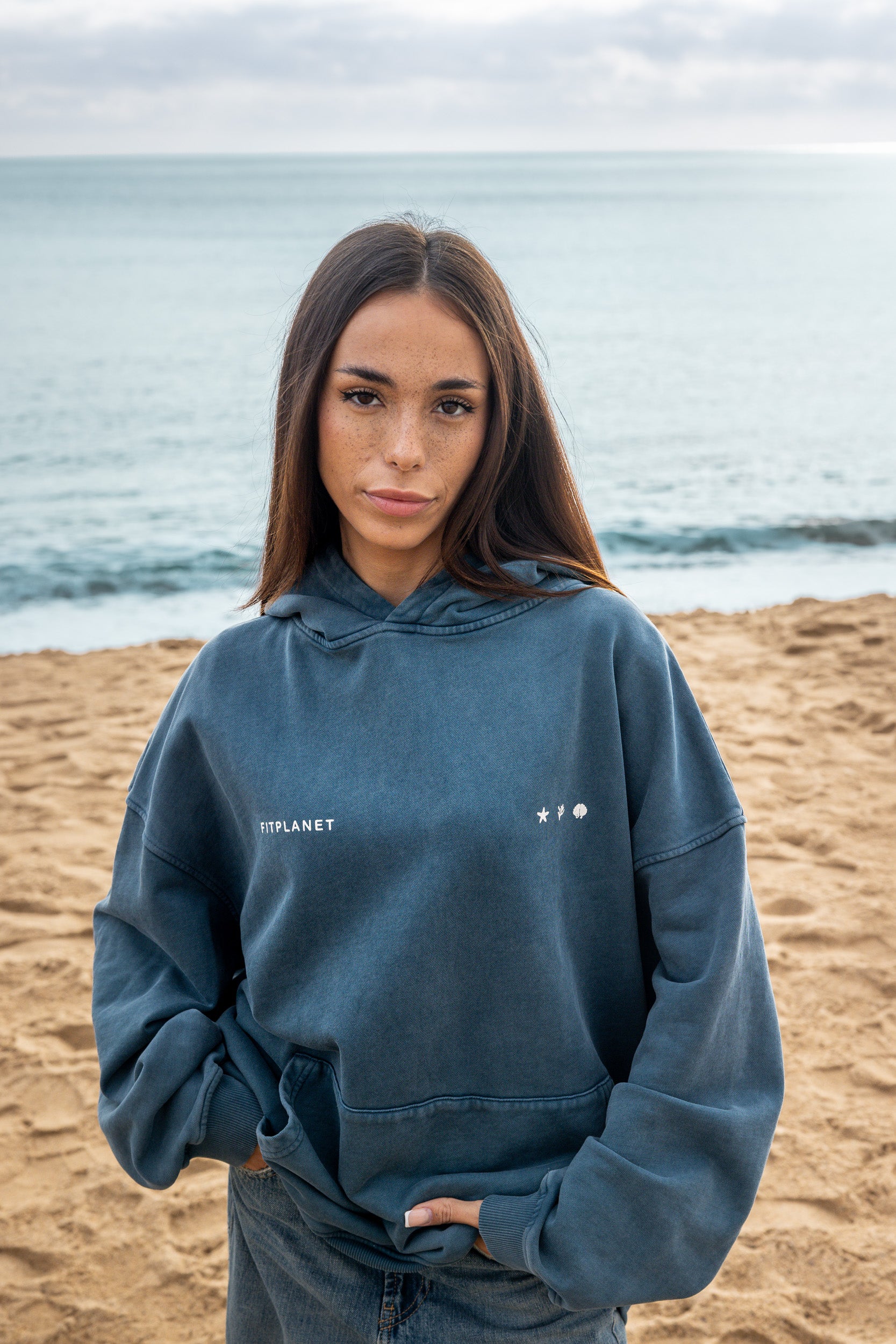 Sudadera Essential – Azul profundo